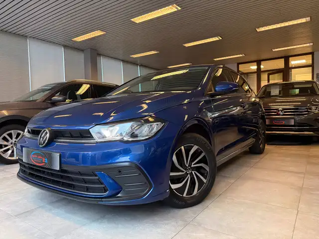 Volkswagen Polo view 2