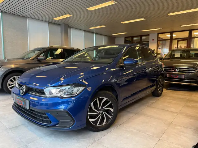 Volkswagen Polo view 3