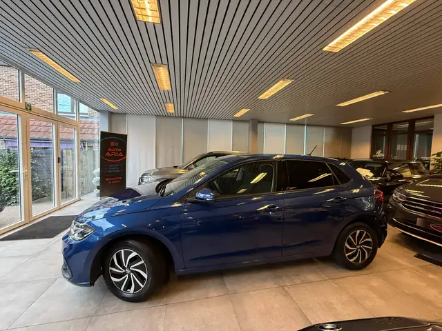 Volkswagen Polo view 8