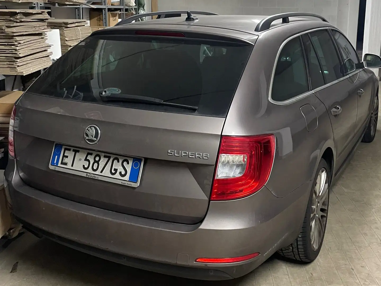 Skoda Superb Superb+II+2008+Wagon+Wagon+2.0+tdi+Executive Grigio - 2
