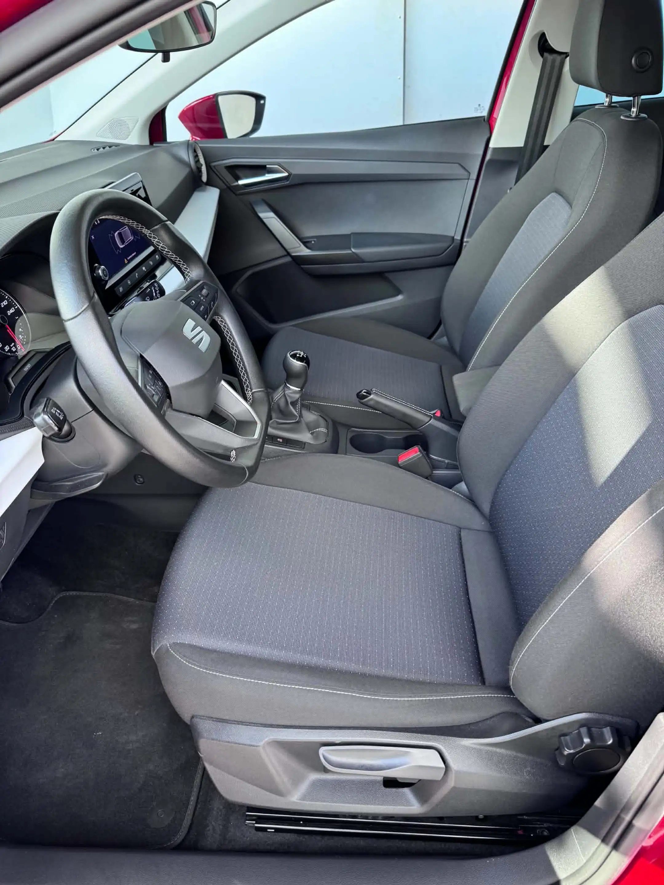 SEAT Ibiza Ibiza 1.0 TSI — photo 9