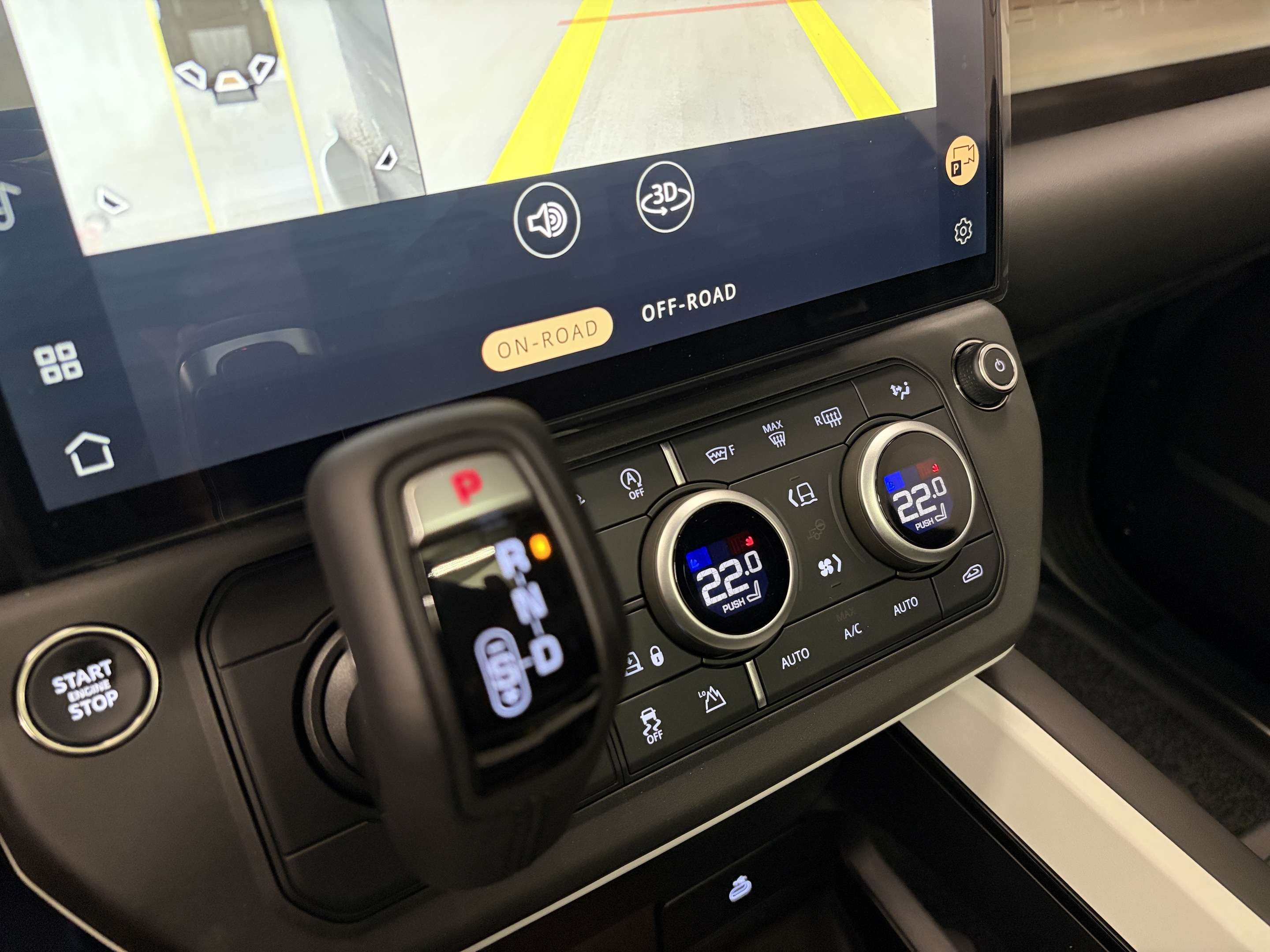 2026 Land Rover Defender X-Dynamic SE thumb 18