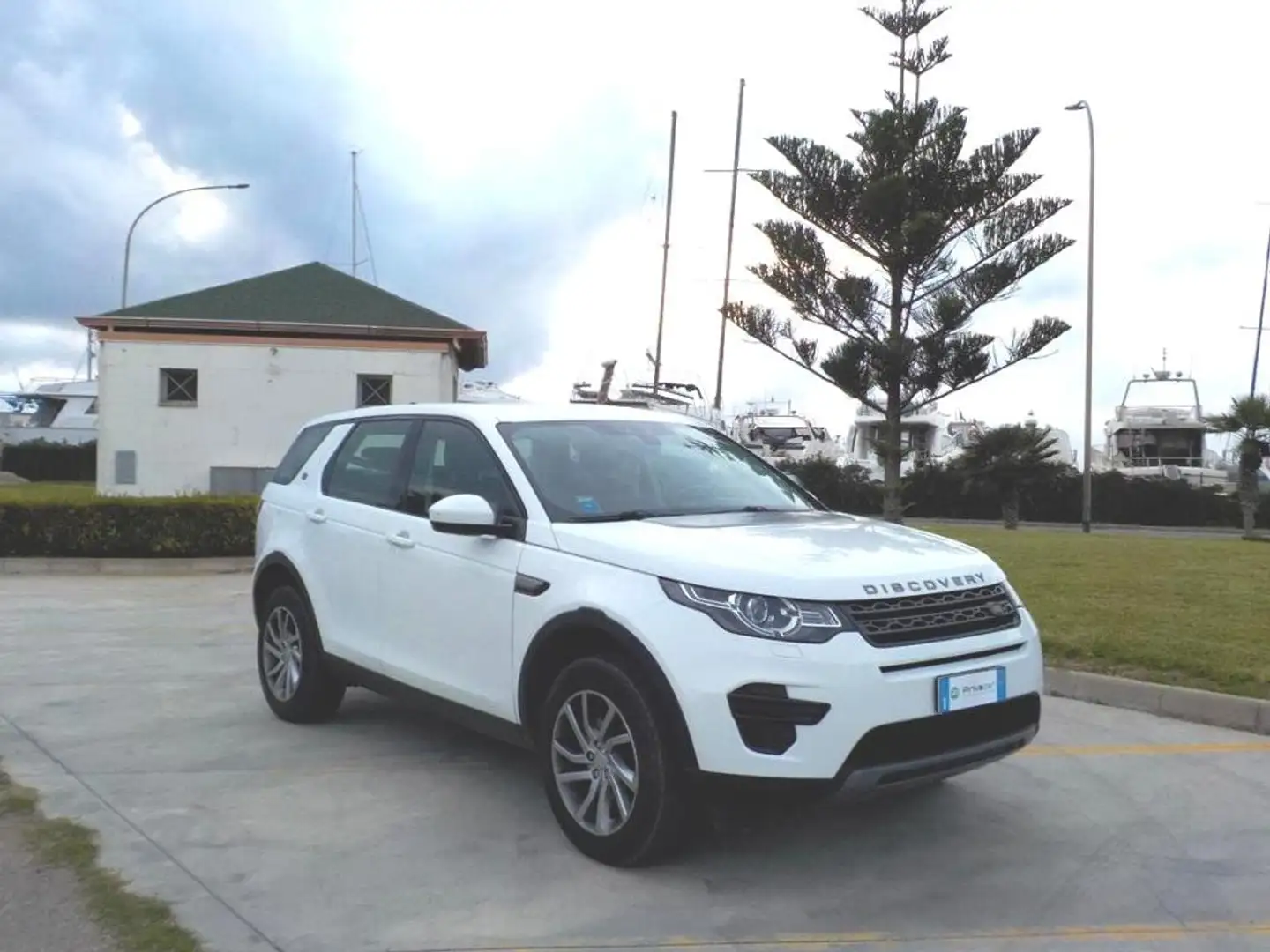 Land Rover Discovery Sport Discovery Sport 2.0 TD4 Pure AWD 150cv automatico Bianco - 1