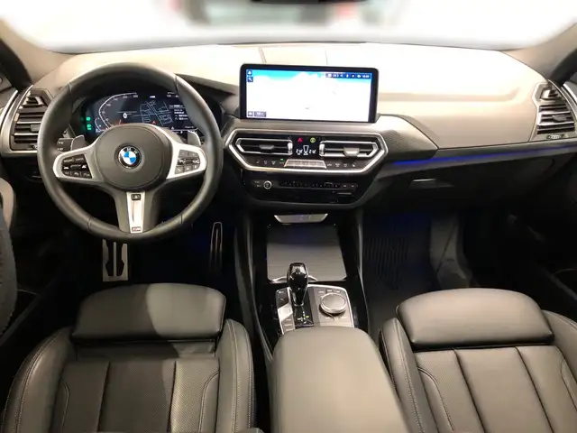 BMW X4 view 8