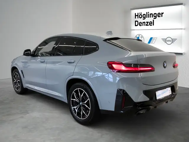 BMW X4 view 9