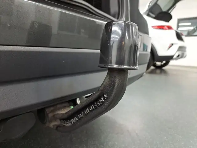 Ford S-Max view 9