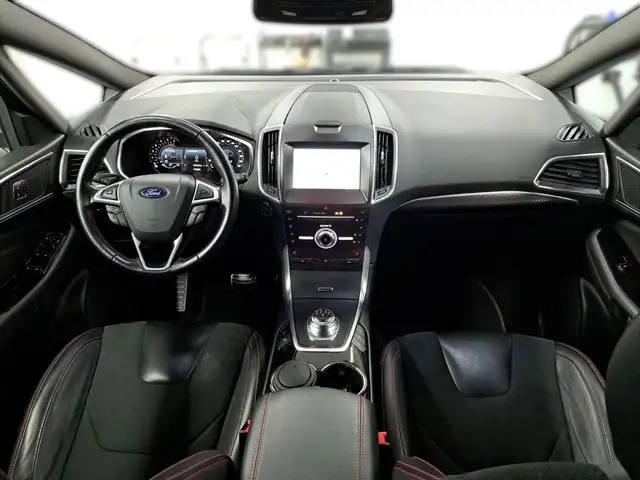 Ford S-Max view 14