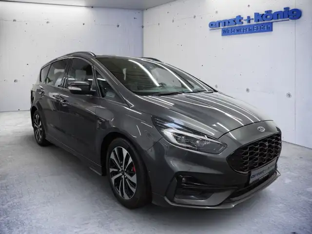 Ford S-Max view 2