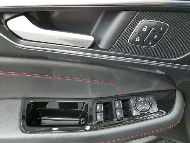 Ford S-Max view 13