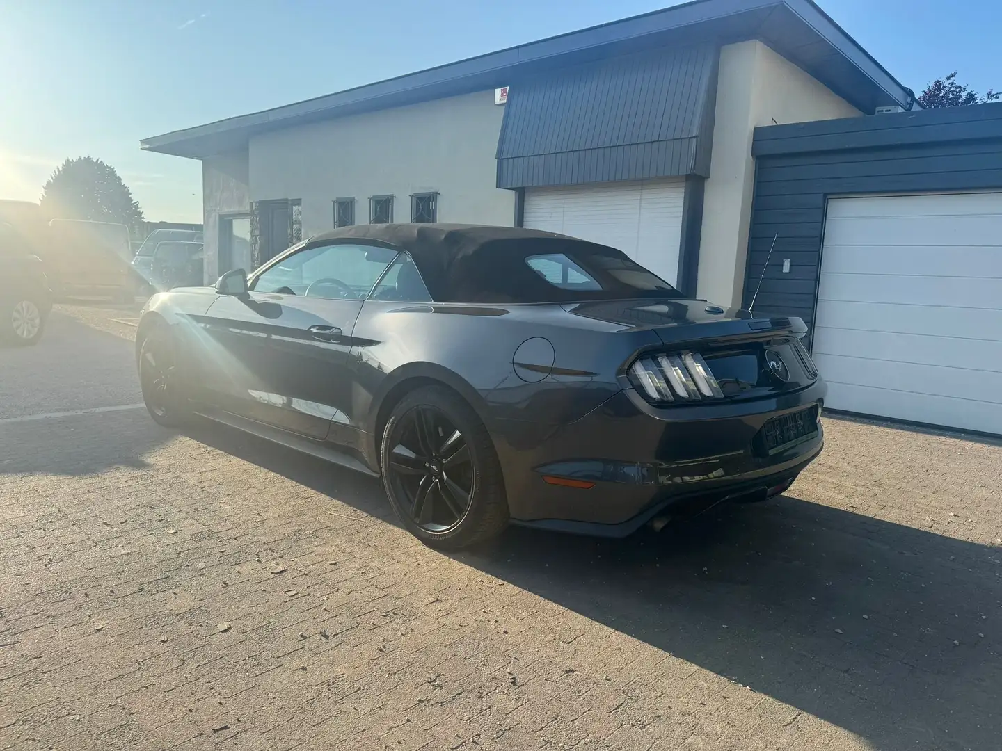 Ford Mustang CABRIO * 2.3. ECOBOOST * 317PK * NIEUWSTAAT * Gris - 2