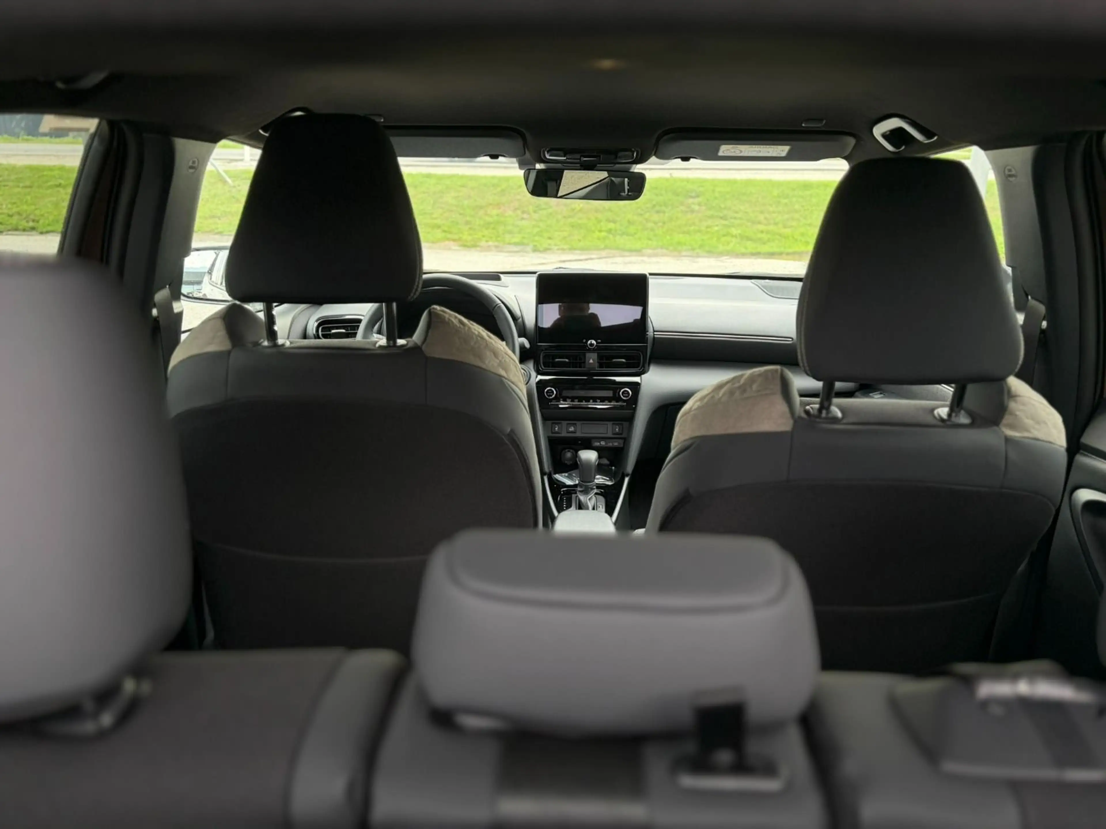 Toyota Yaris Cross Lounge 1,5 VVT-i Hybrid — photo 9