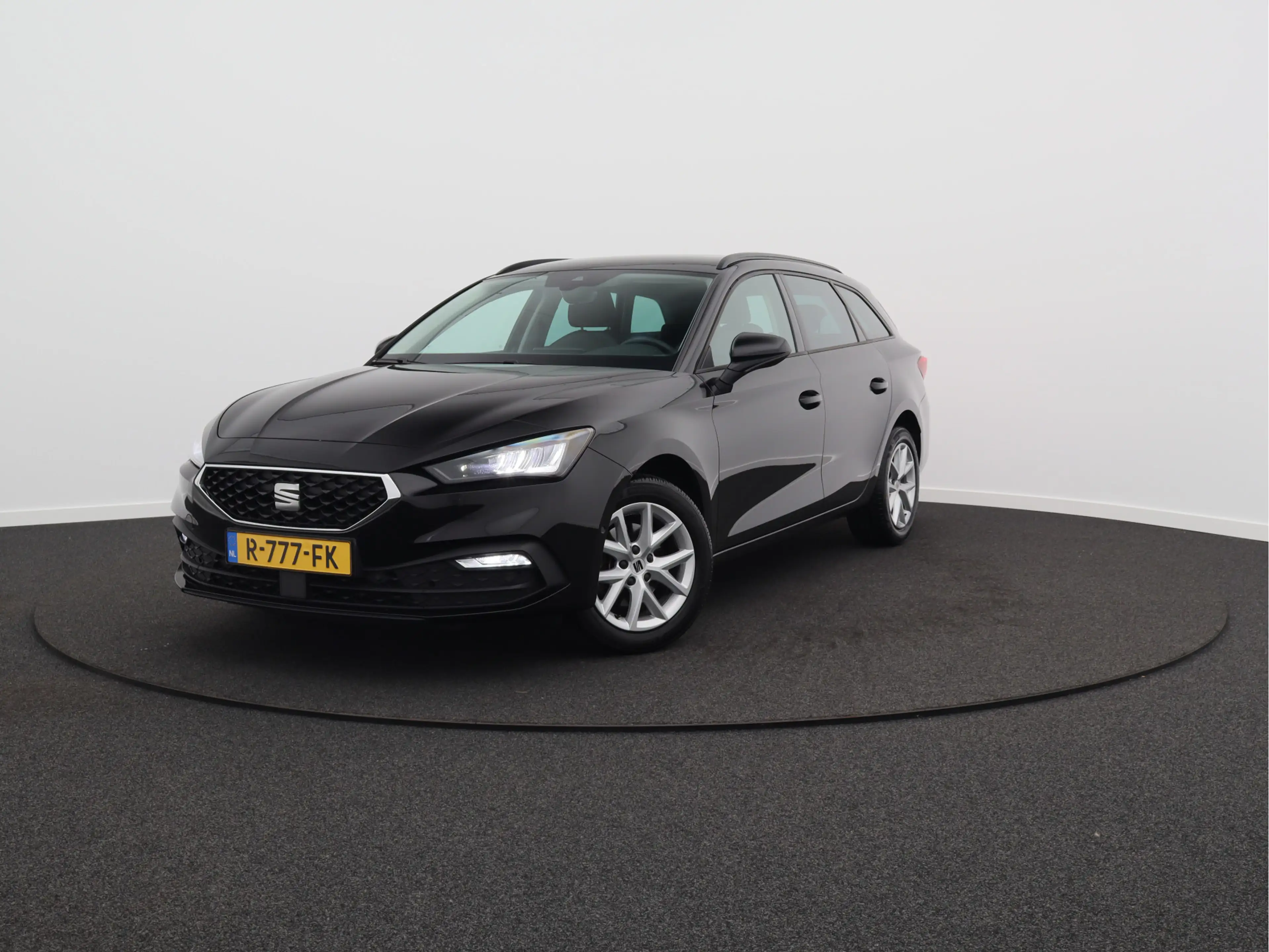 SEAT Leon Sportstourer 1.0 TSI Style Business Intense/ compl — photo 32
