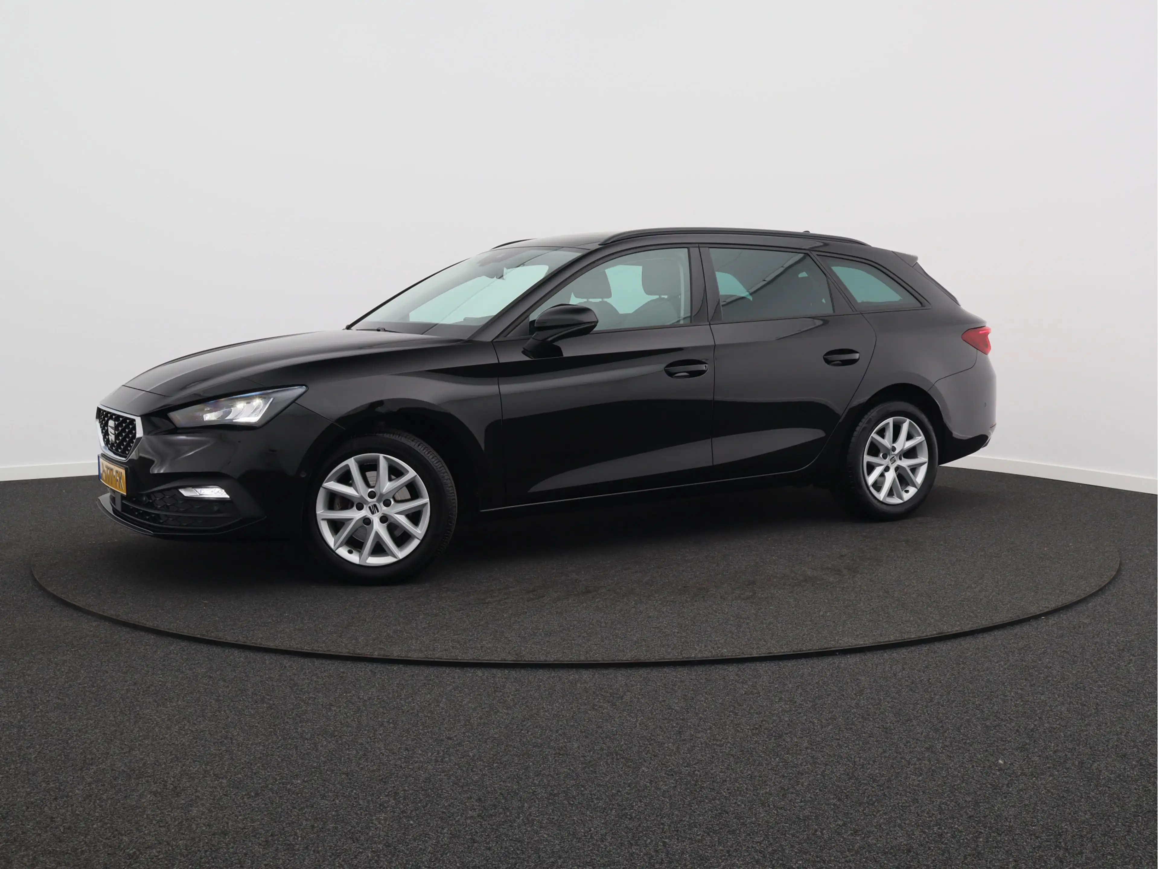 SEAT Leon Sportstourer 1.0 TSI Style Business Intense/ compl — photo 34