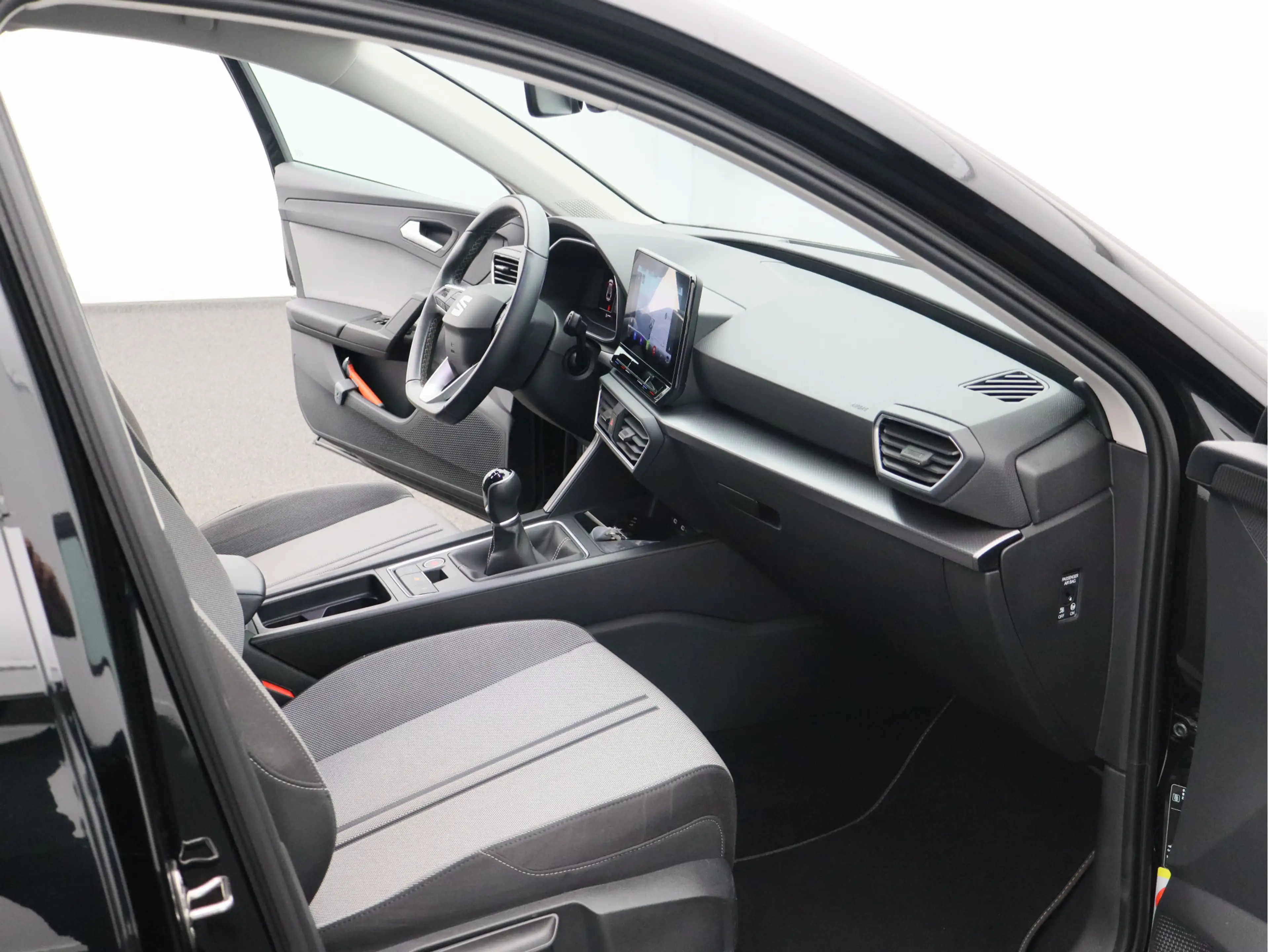SEAT Leon Sportstourer 1.0 TSI Style Business Intense/ compl — photo 20