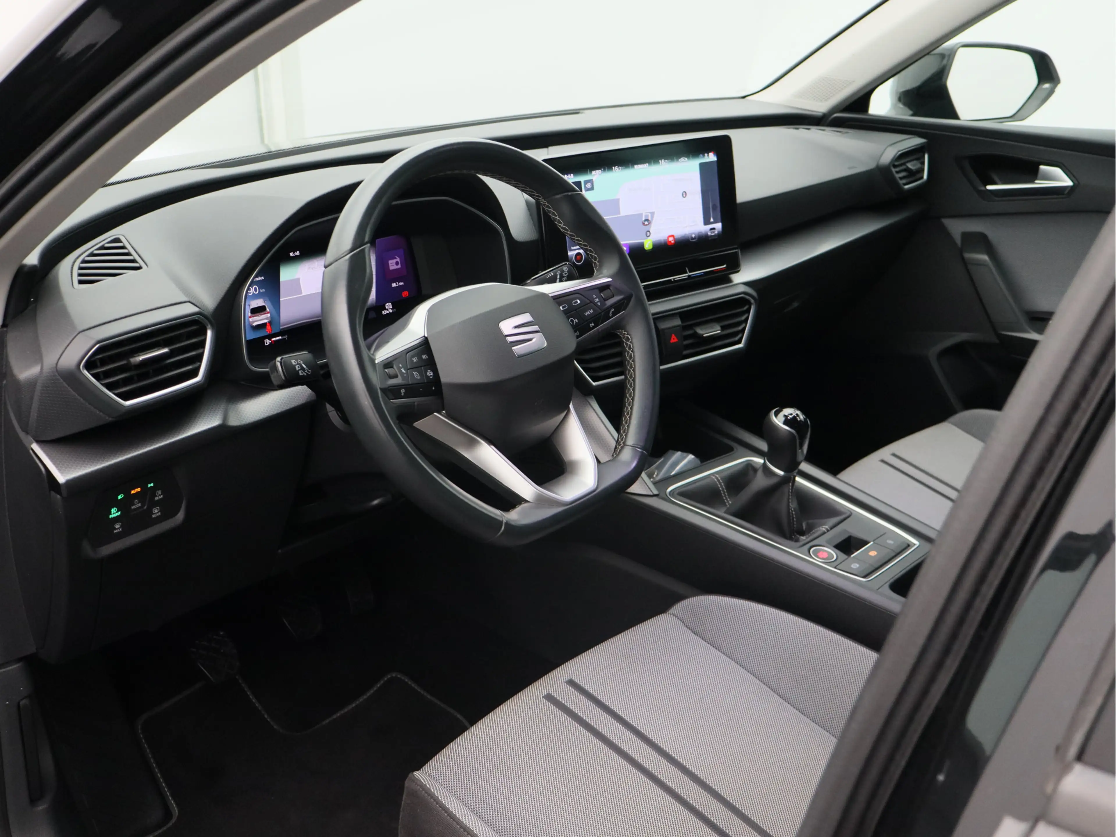SEAT Leon Sportstourer 1.0 TSI Style Business Intense/ compl — photo 5