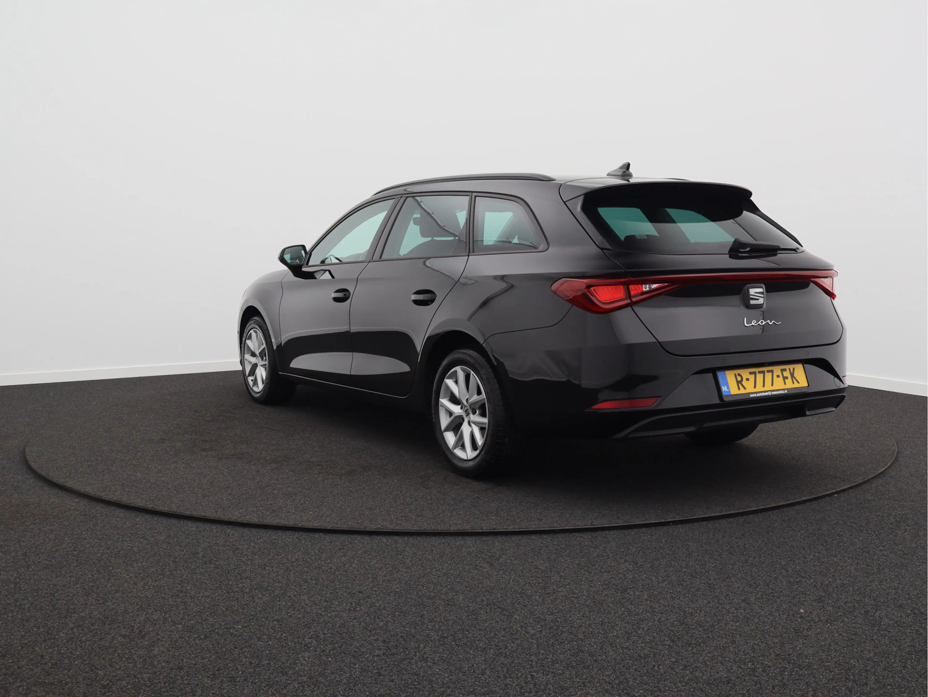 SEAT Leon Sportstourer 1.0 TSI Style Business Intense/ compl — photo 14