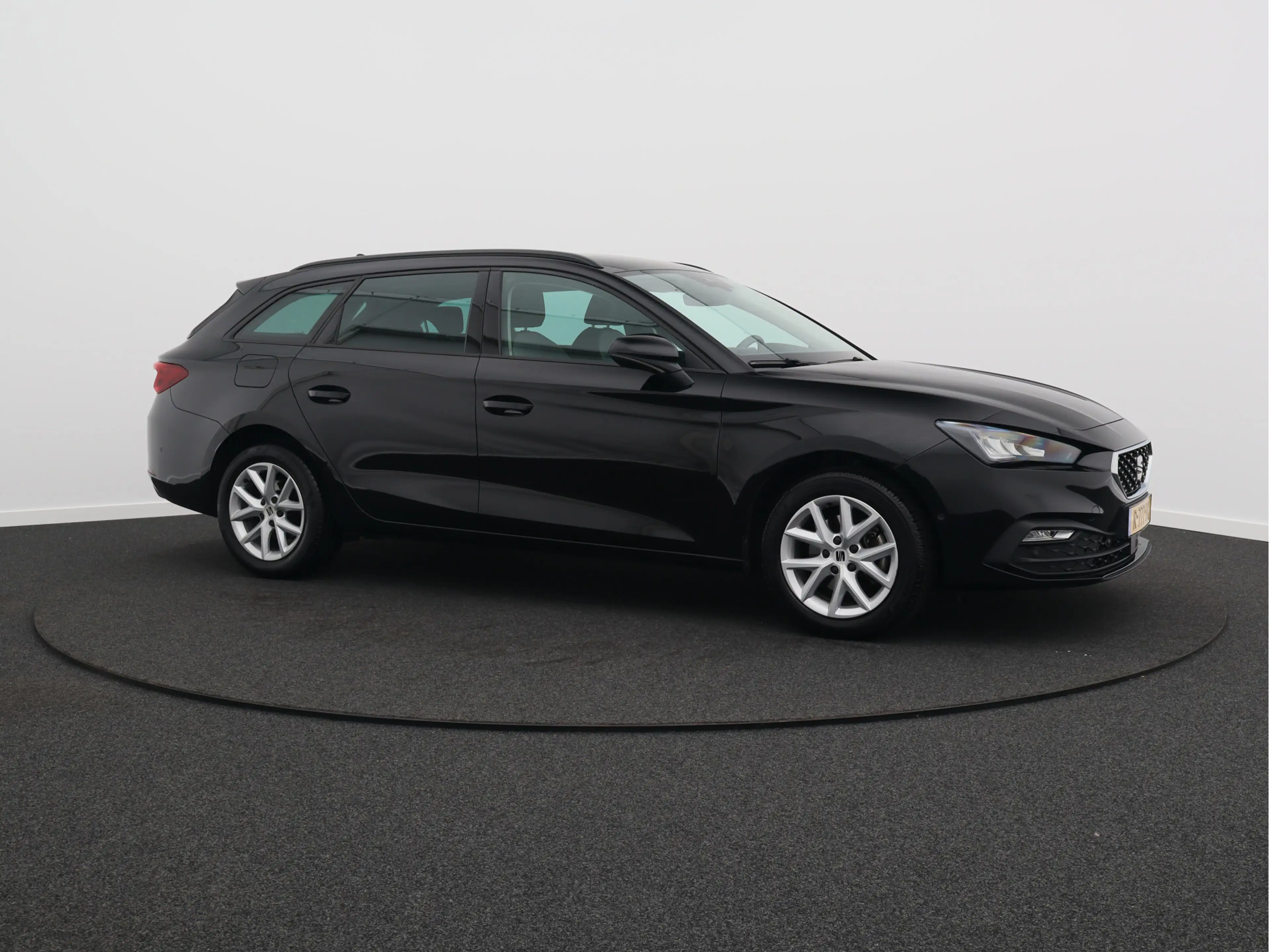 SEAT Leon Sportstourer 1.0 TSI Style Business Intense/ compl — photo 23