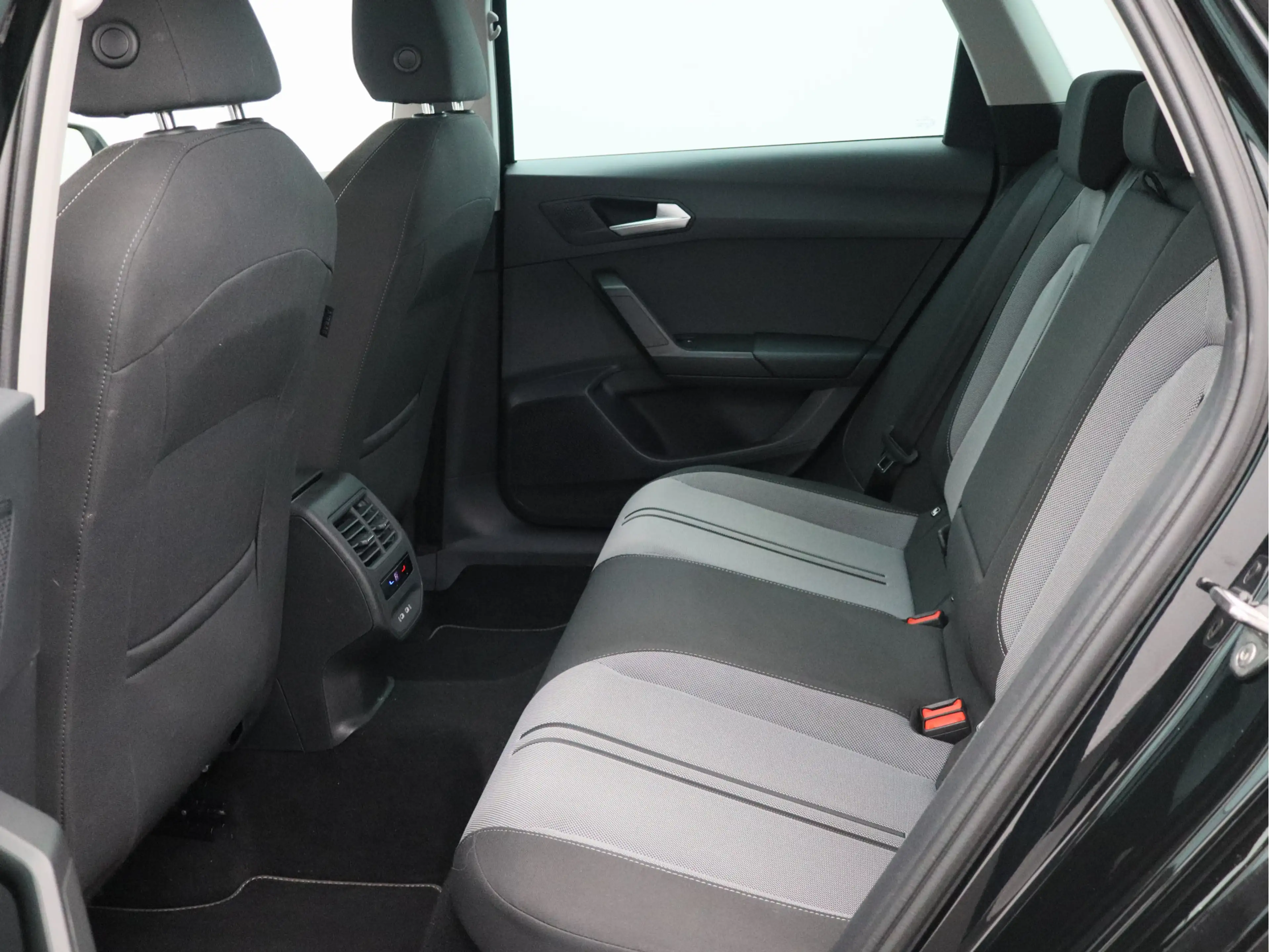 SEAT Leon Sportstourer 1.0 TSI Style Business Intense/ compl — photo 7