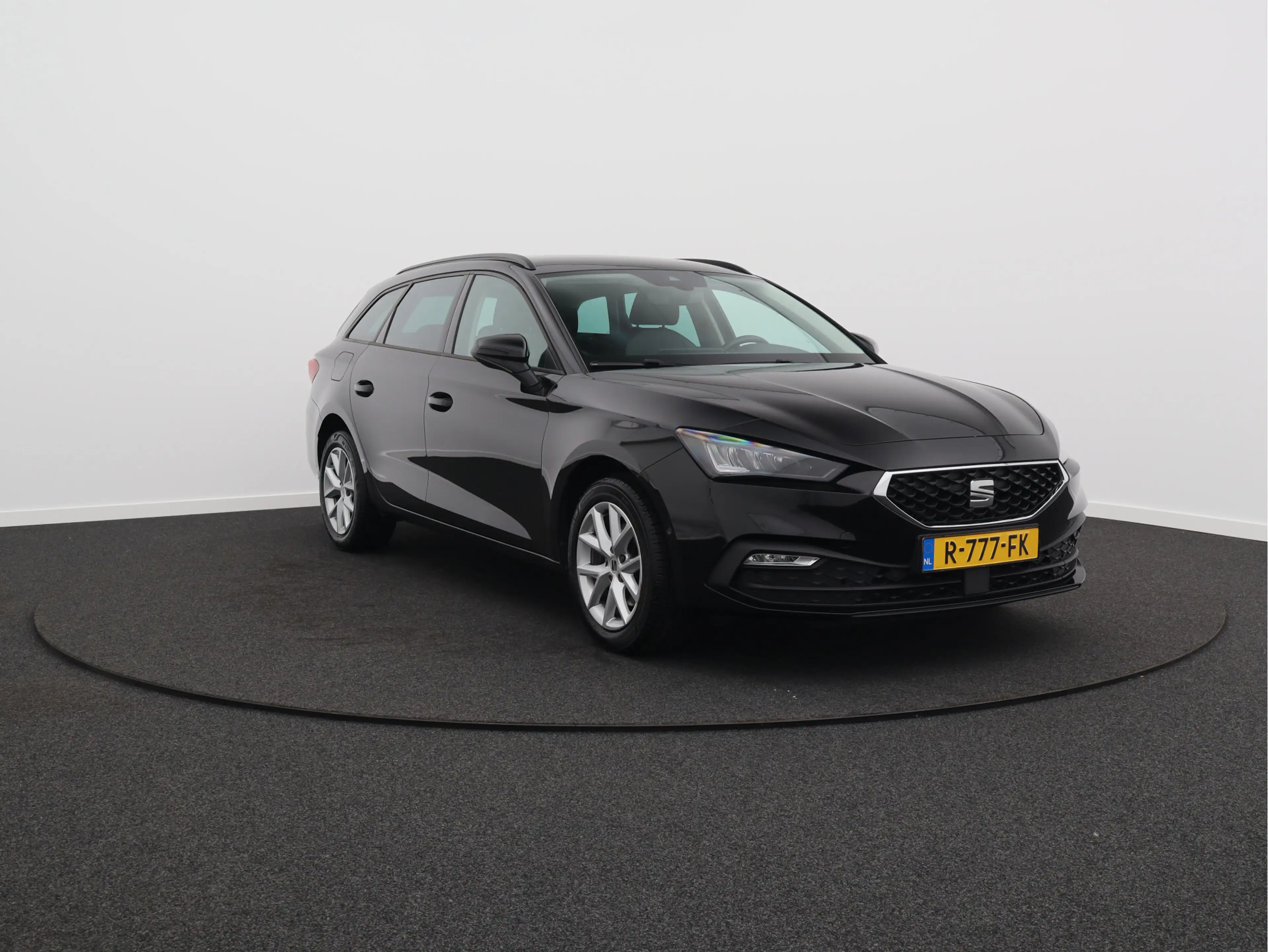 SEAT Leon Sportstourer 1.0 TSI Style Business Intense/ compl — photo 25