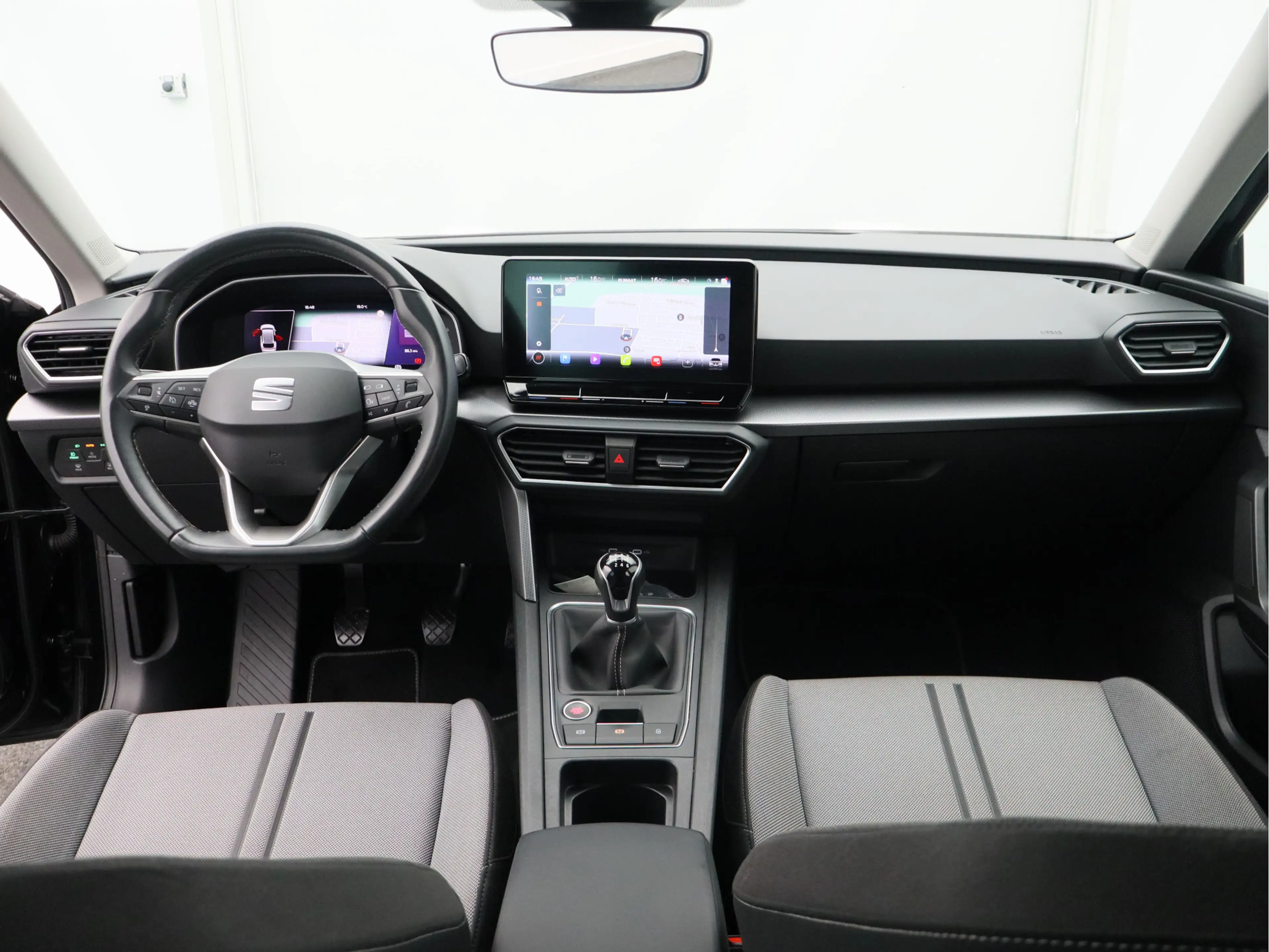 SEAT Leon Sportstourer 1.0 TSI Style Business Intense/ compl — photo 2