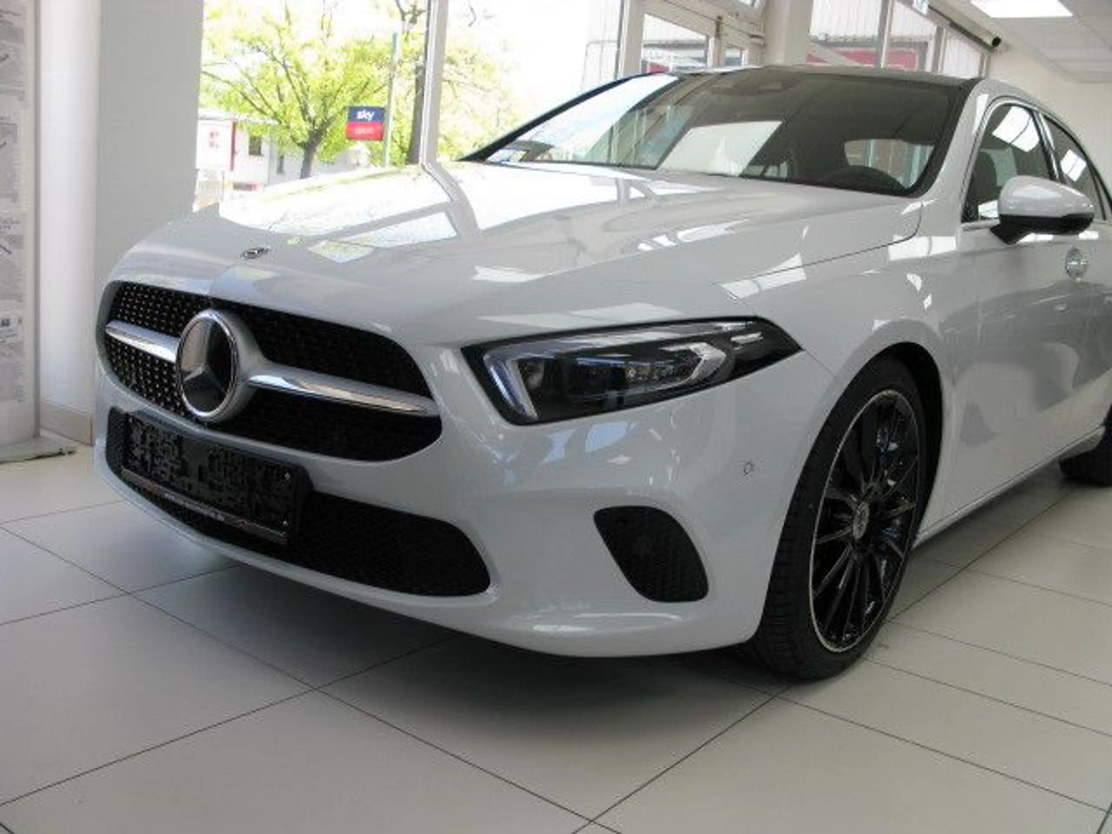 Mercedes-Benz A 250 4M. DCT*Panorama+AMG-19Zoll+UVPca.71000,-€ — photo 6