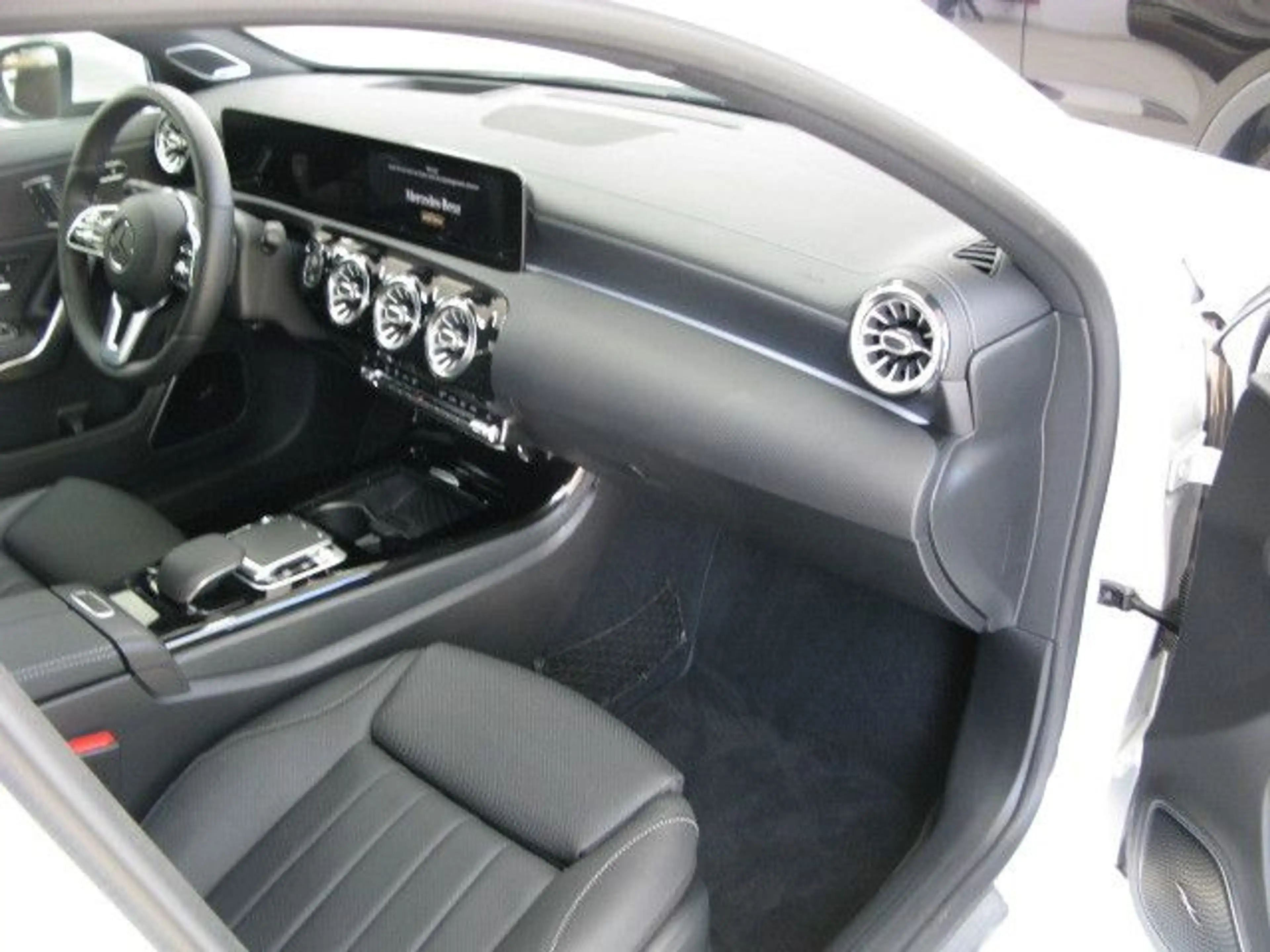 Mercedes-Benz A 250 4M. DCT*Panorama+AMG-19Zoll+UVPca.71000,-€ — photo 12