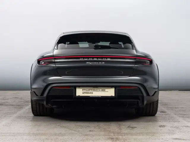 Porsche Taycan view 9