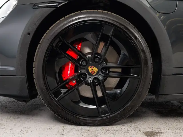 Porsche Taycan view 7