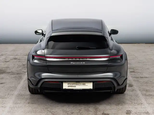 Porsche Taycan view 10