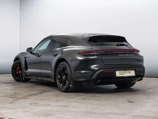 Porsche Taycan view 3