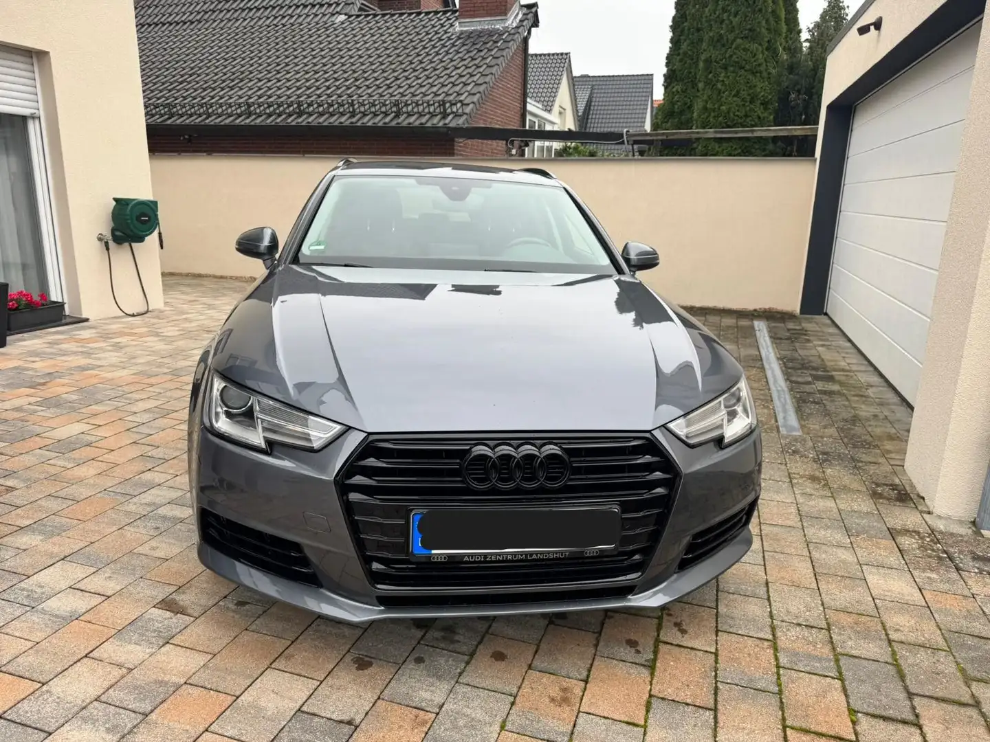 Audi A4 Avant sport Grau - 1