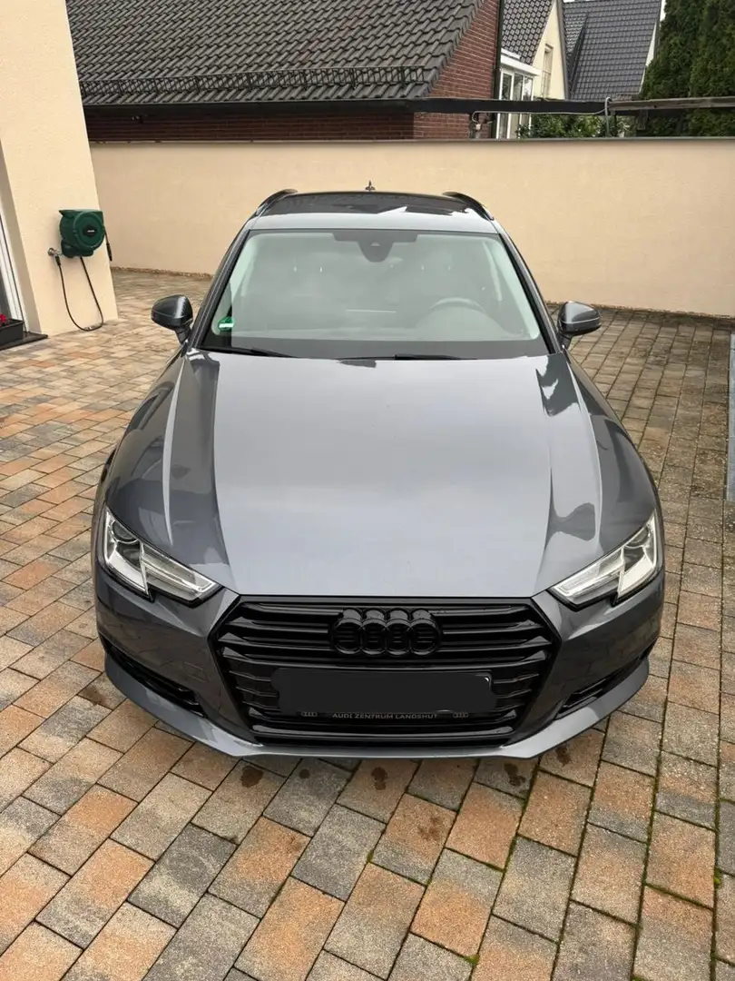 Audi A4 Avant sport Grau - 2