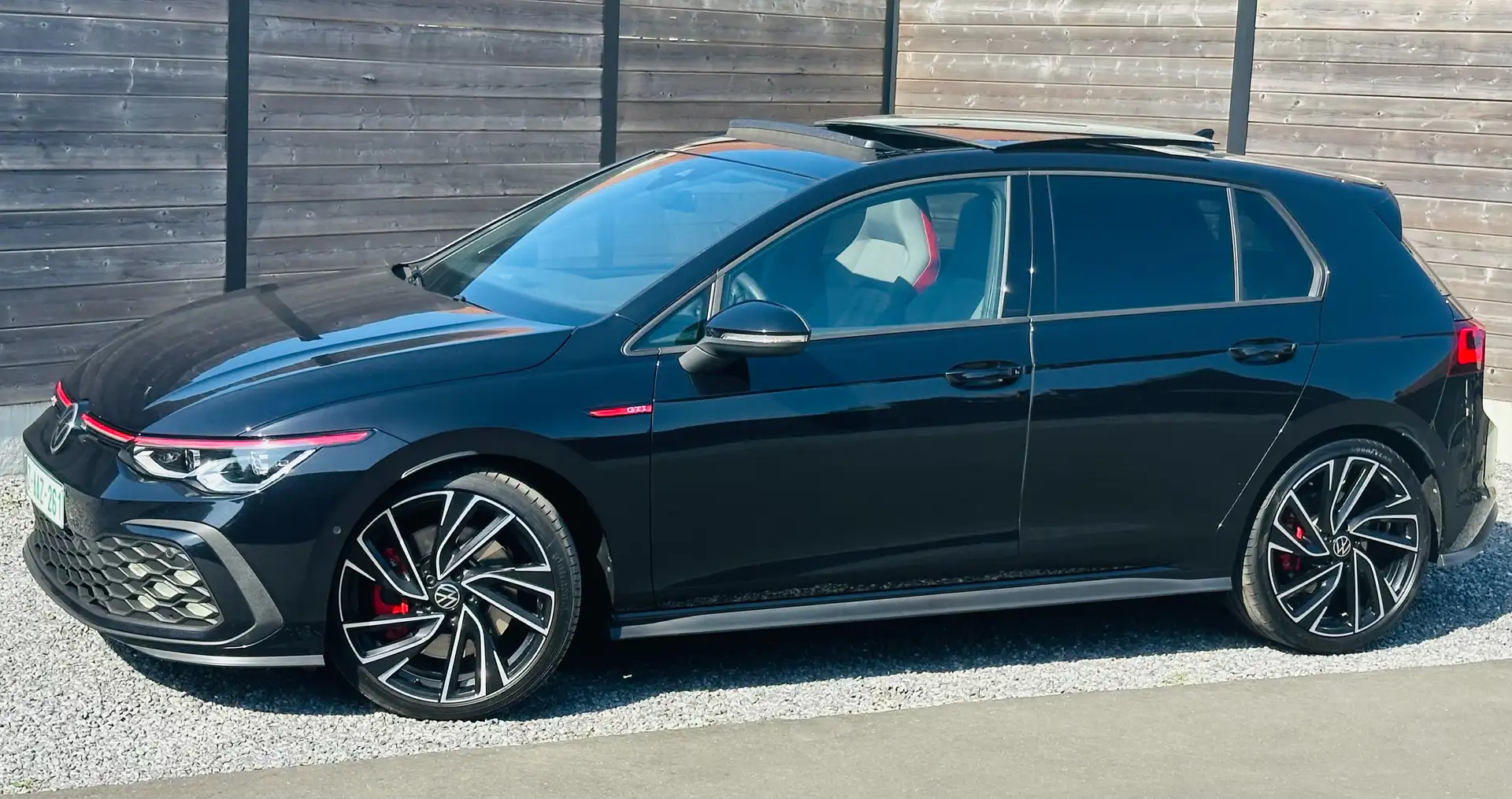 Volkswagen Golf GTI 2.0 TSI DSG - Pano - H. Kardon - DCC - ACC Zwart - 2