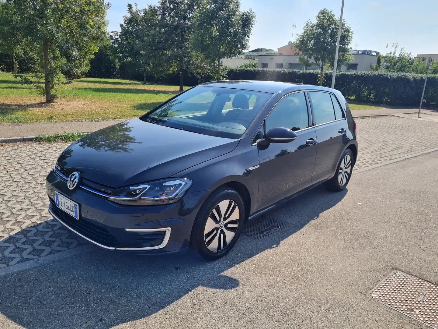 Volkswagen Golf e-Golf 5p - 1