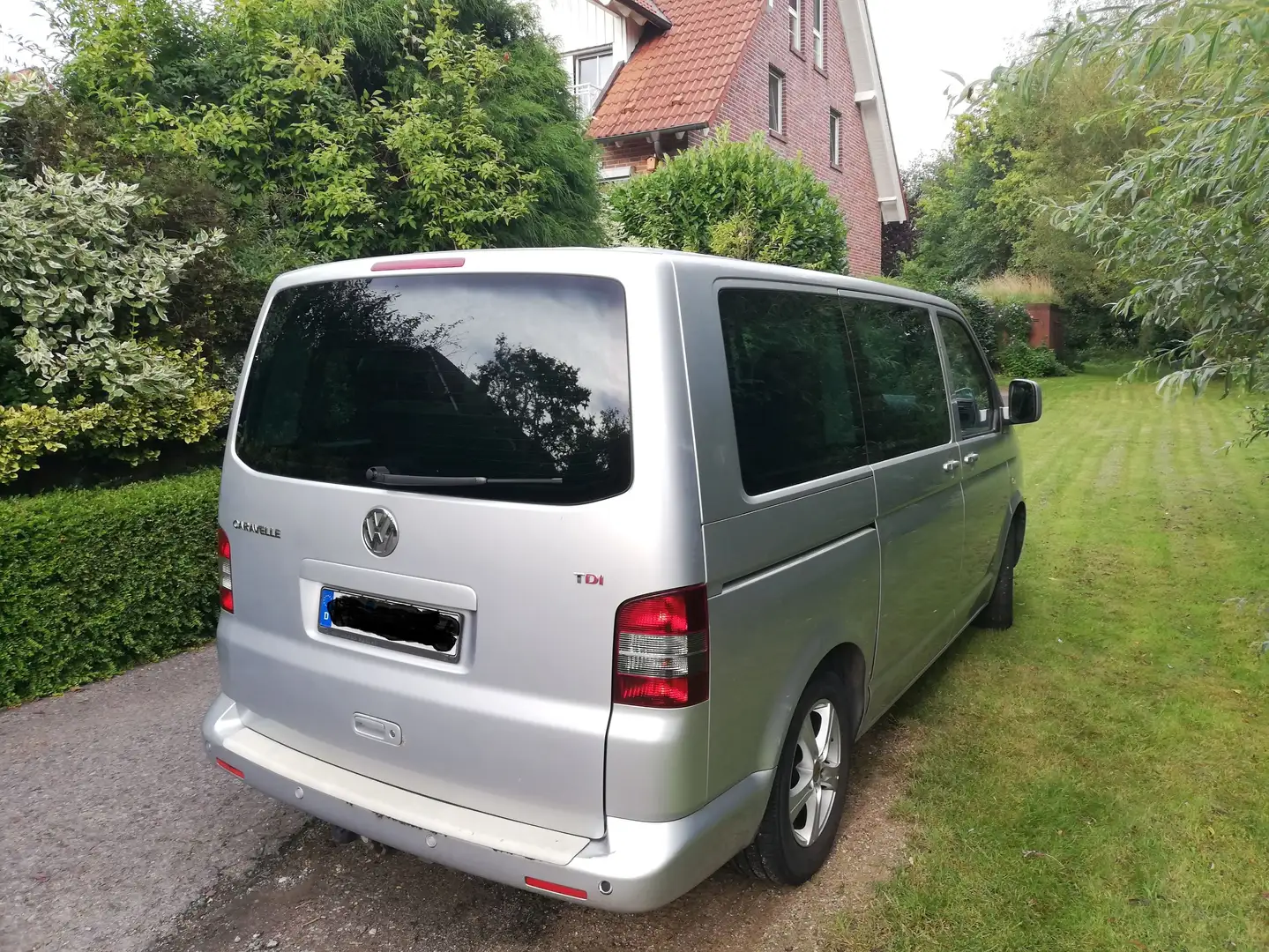 Volkswagen T5 Caravelle Caravelle+TDI+Kurz+(8-Si.)+DPF Srebrny - 2