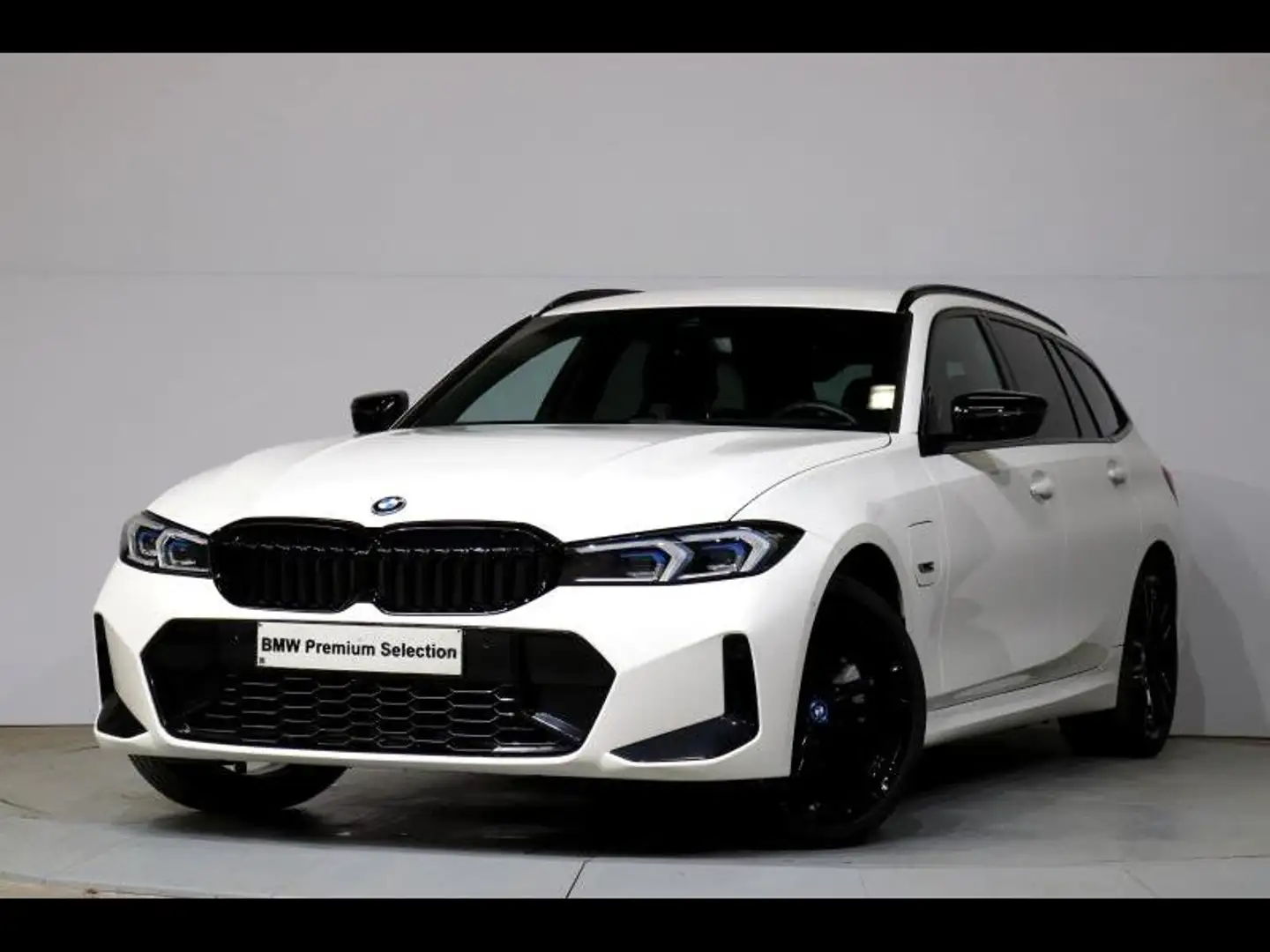 BMW 330 e Touring Kit M Sport Weiß - 1