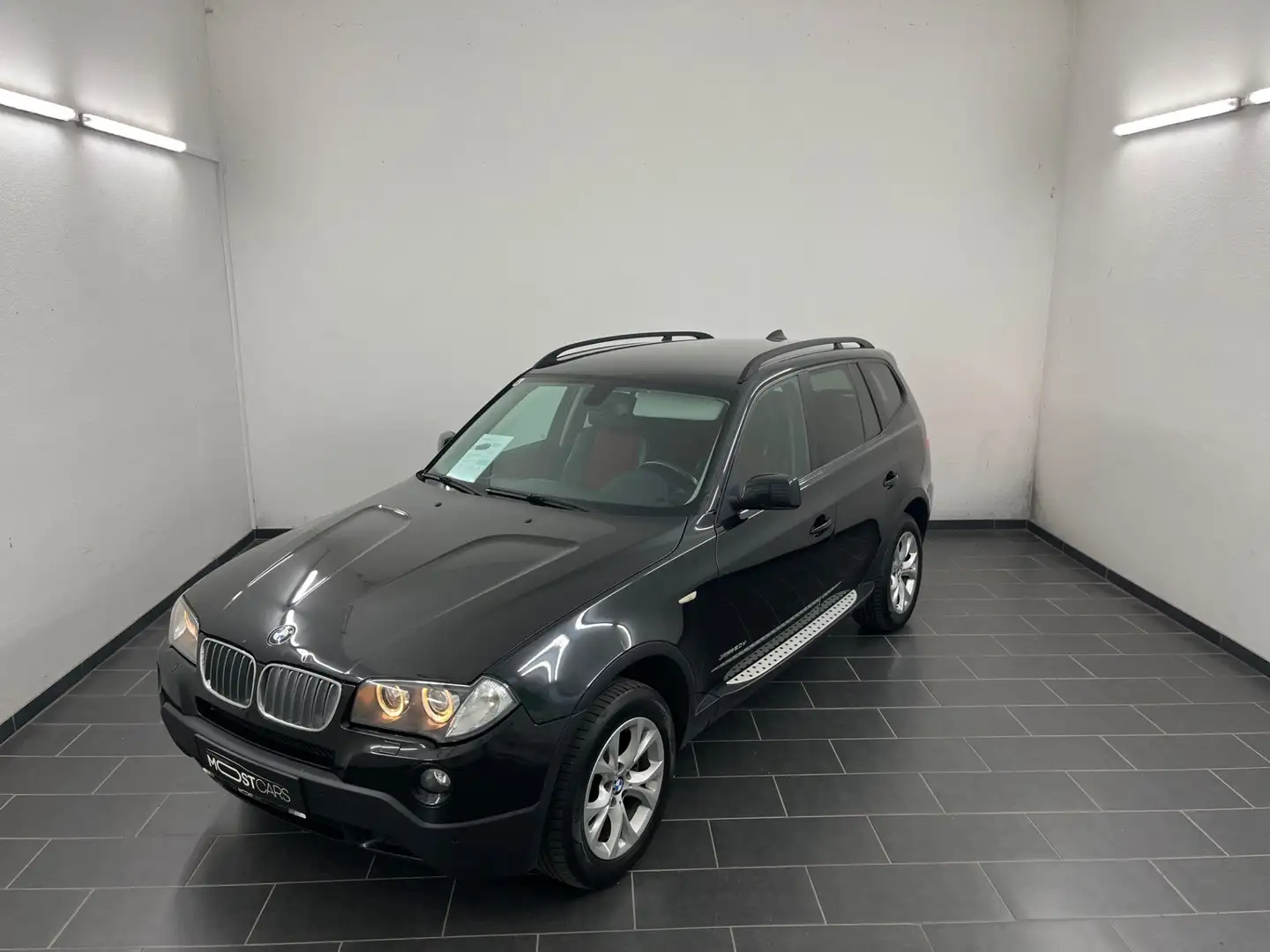 BMW X3 20d DPF xDrive ***Xenon | Allrad | Leder*** Zwart - 2