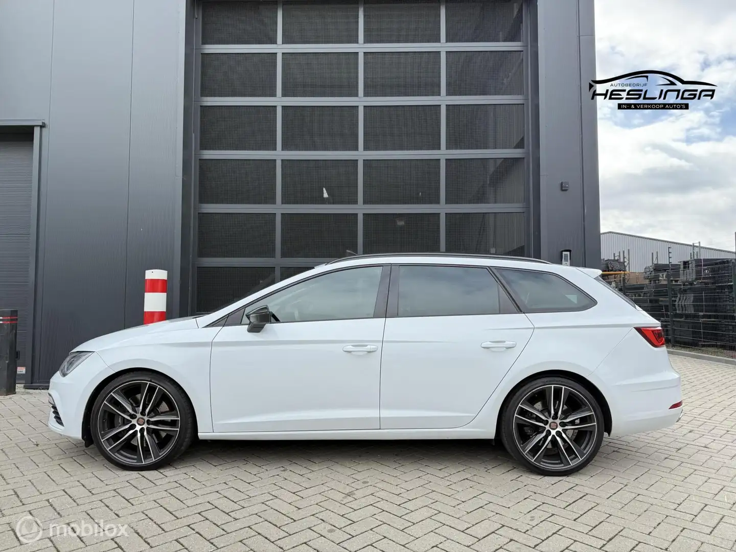 SEAT Leon ST 2.0 CUPRA 300 4DRIVE |PANO|Beats audio Wit - 2