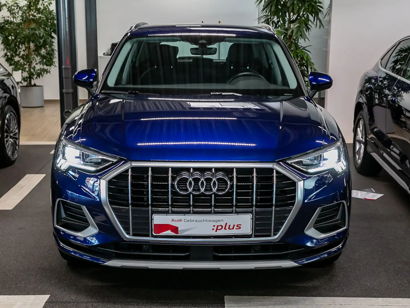 Audi Q3 35 TFSI advanced Sitzheizung Navi Carplay Blau - 2