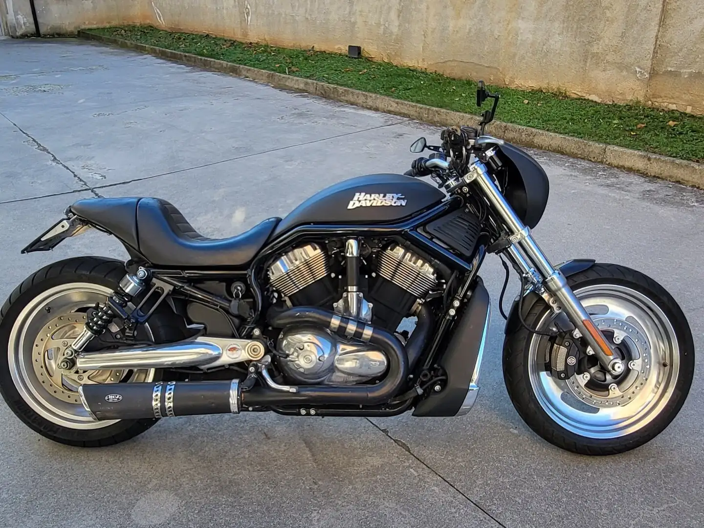 Harley-Davidson Night Rod Black - 1