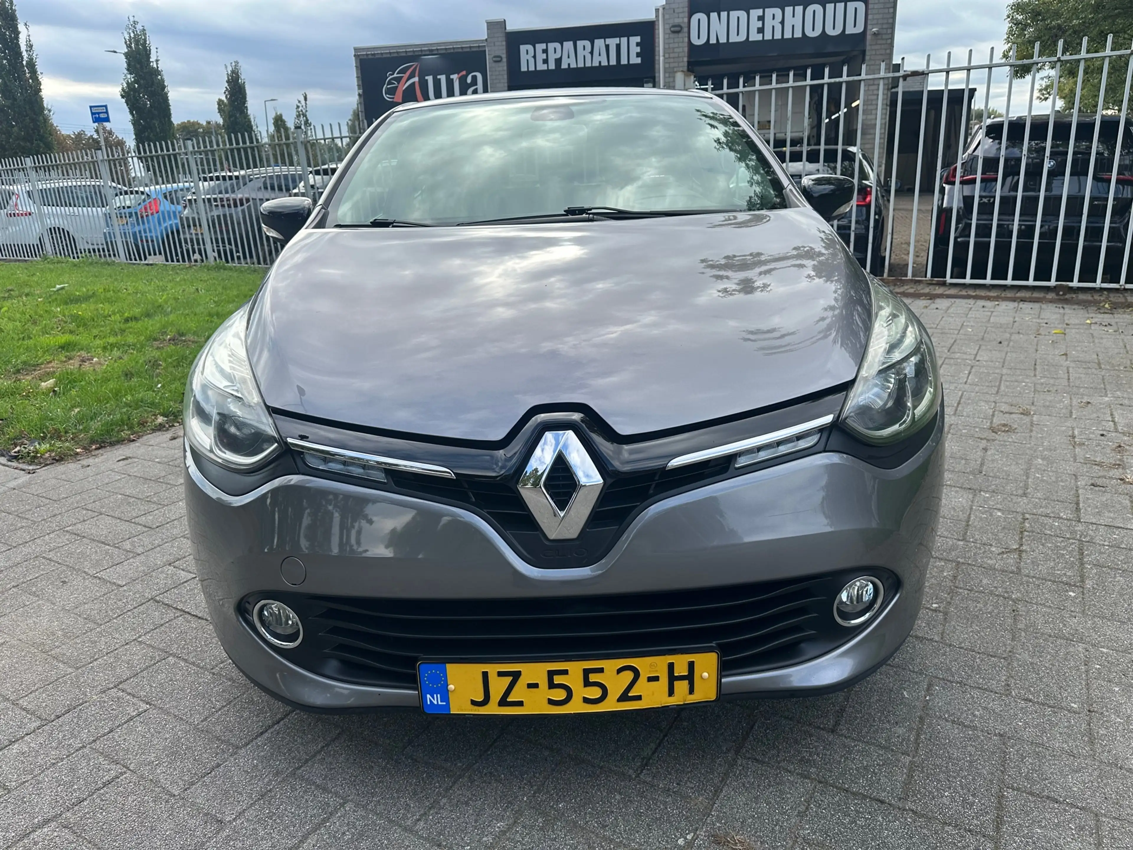 Renault Clio 0.9 TCe Eco2 Limited — photo 4