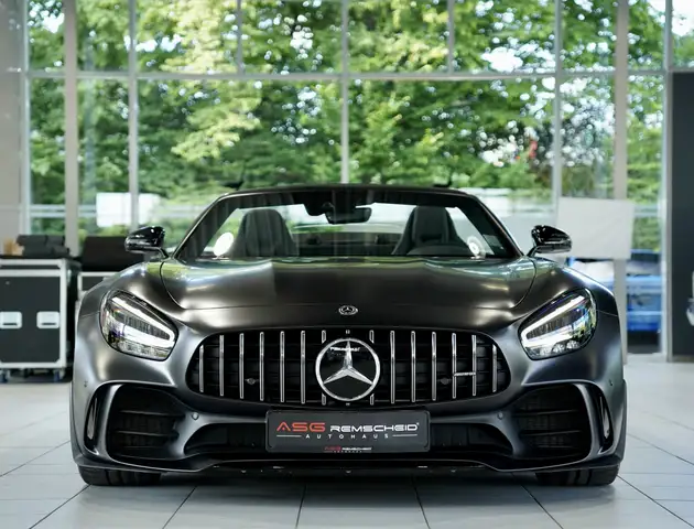 Mercedes-Benz Amg GT view 3