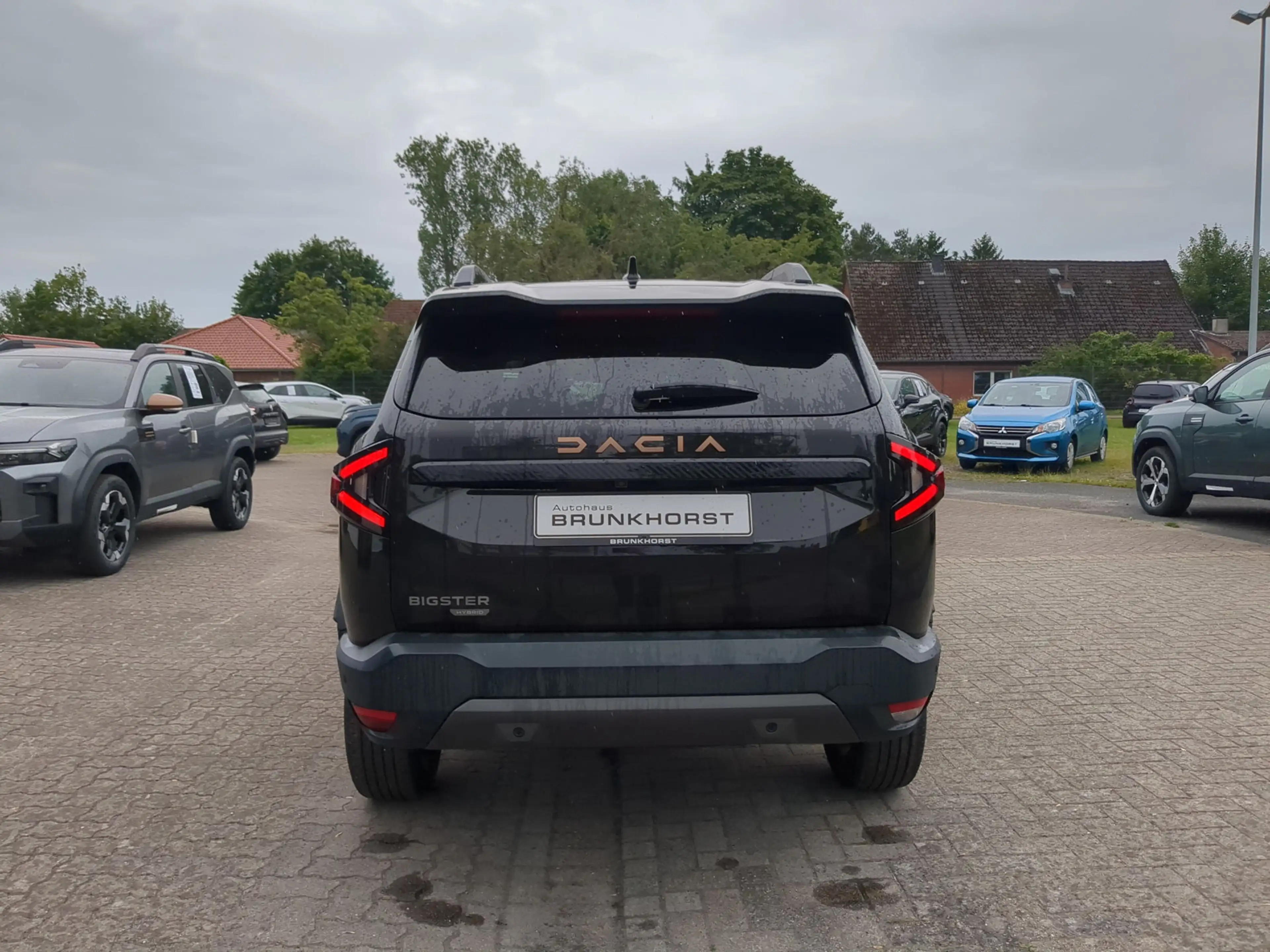 Dacia Bigster Hybrid 155 Extreme SHZ LKHZ Pano — photo 2