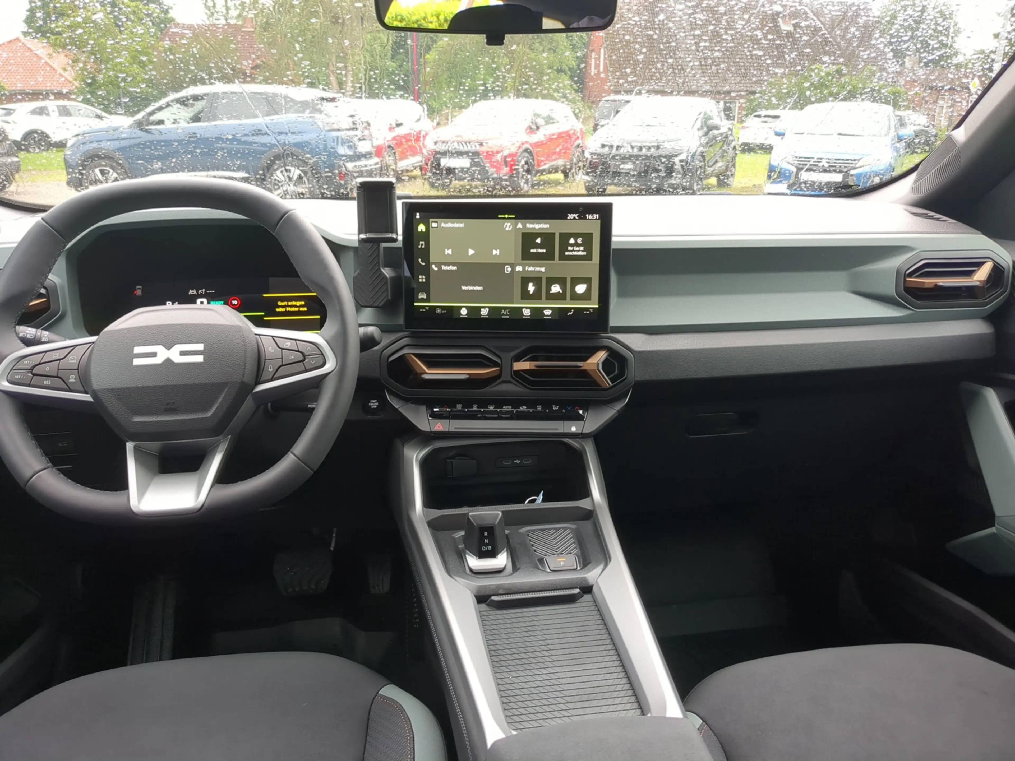 Dacia Bigster Hybrid 155 Extreme SHZ LKHZ Pano — photo 6
