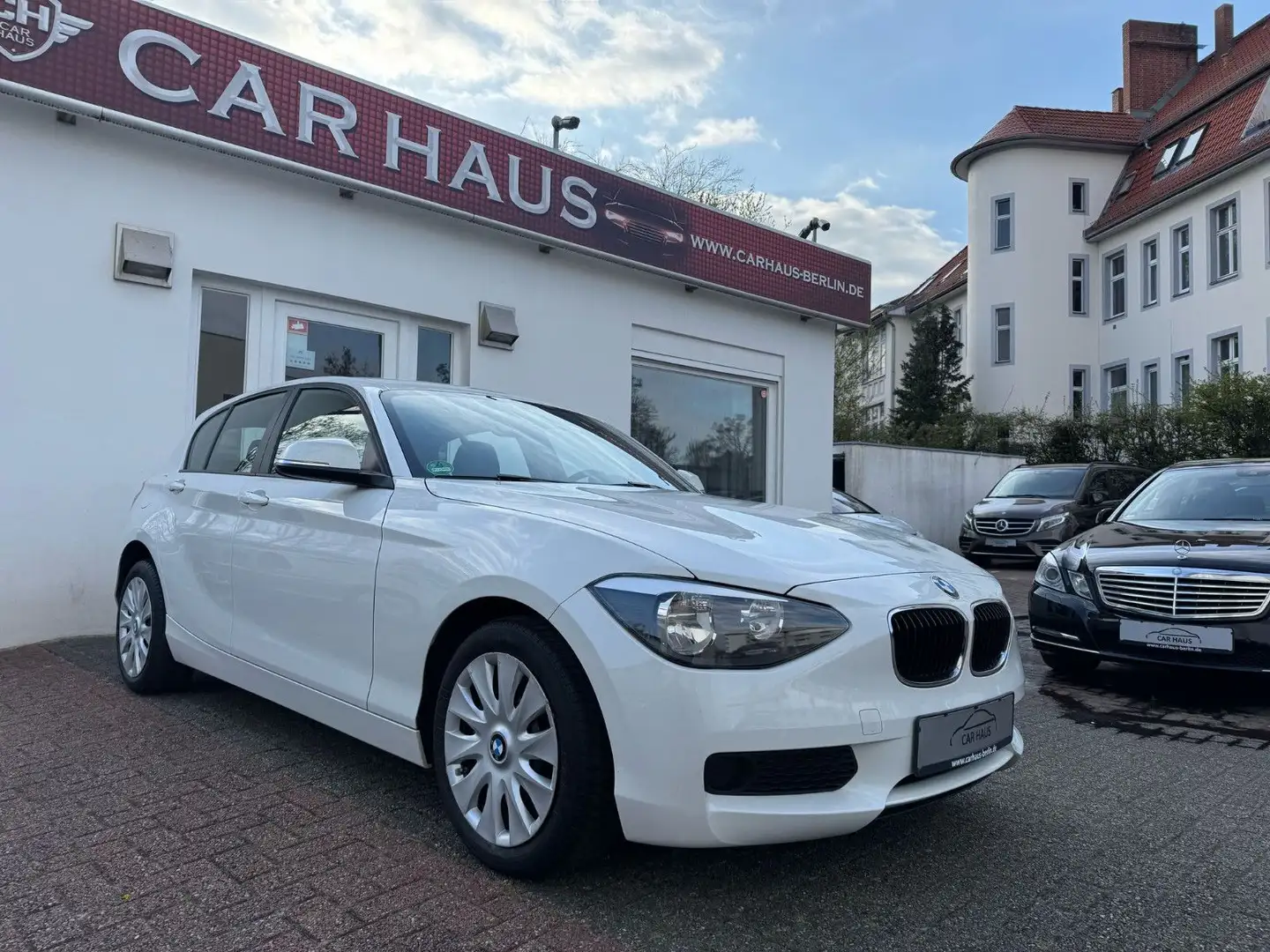 BMW 116 i Automatik Steptronic 1.6 Weiß - 1