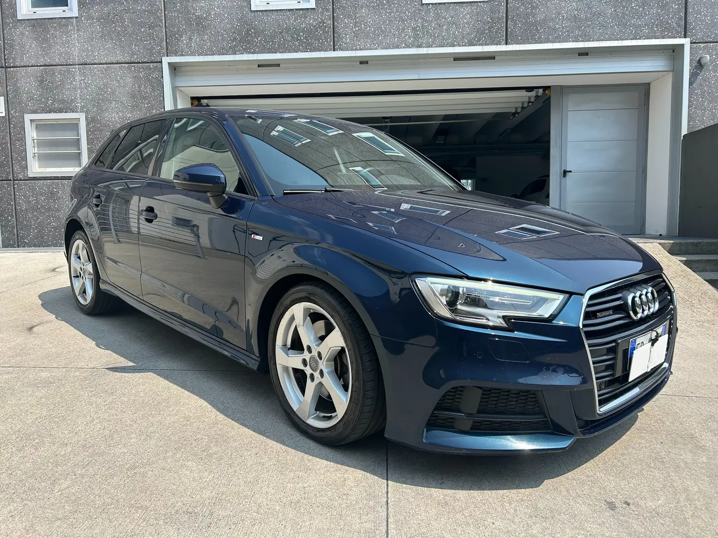 Audi A3 A3 Sportback 40 2.0 tdi S-line 4x4 quattro 184cv Bleu - 1