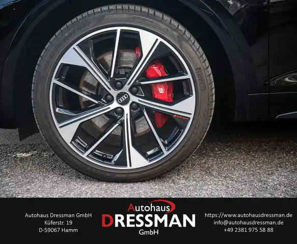 Audi SQ5 view 8