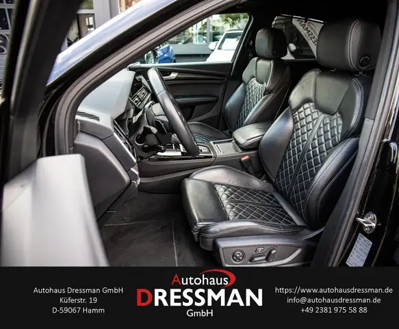 Audi SQ5 view 11