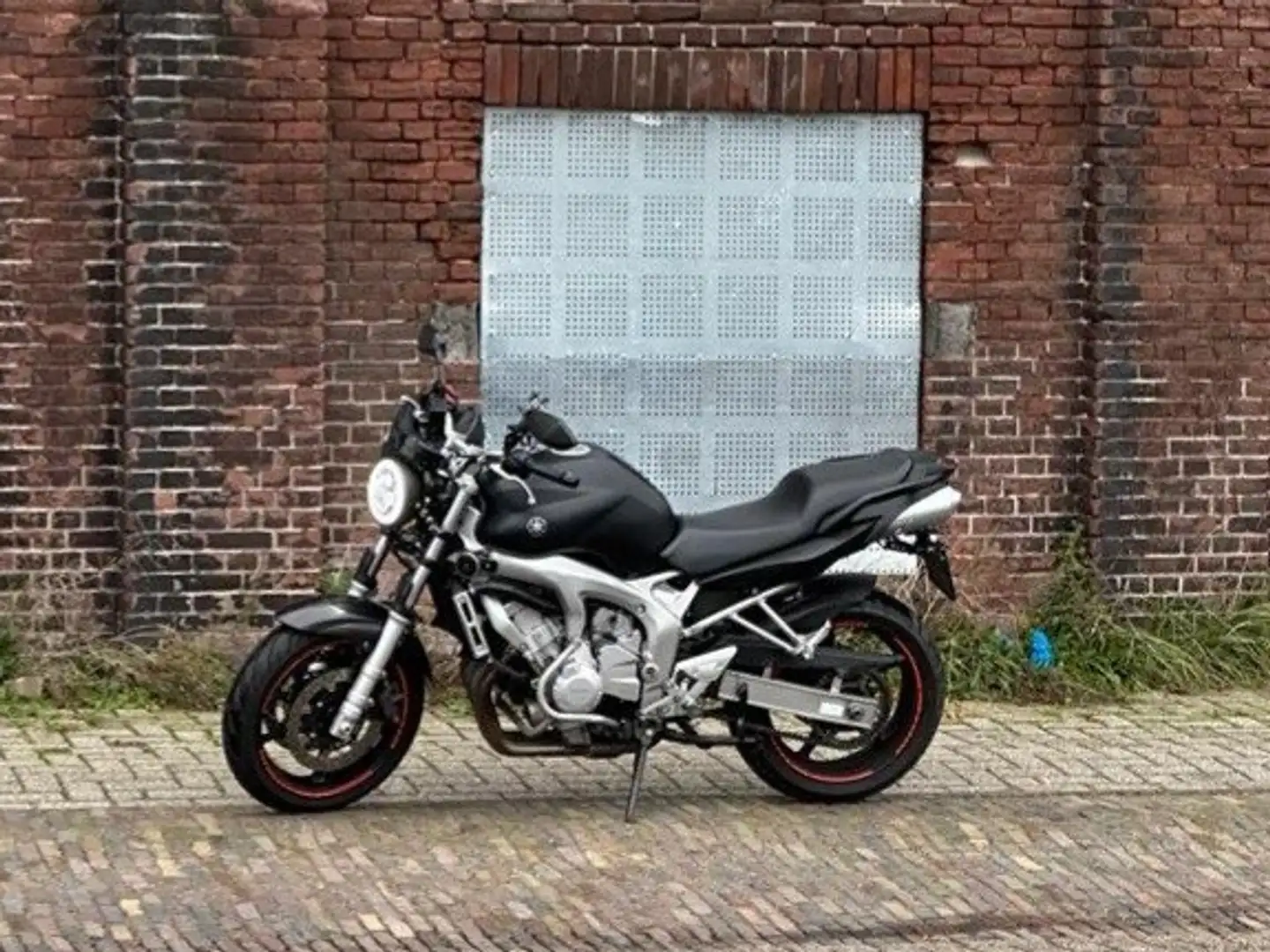 Yamaha FZ 6 naked Siyah - 1