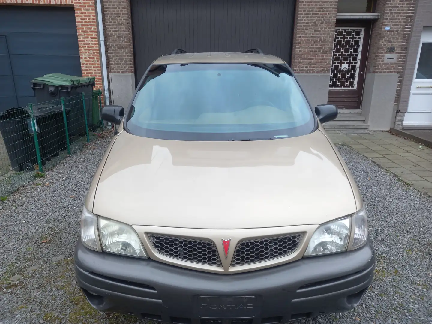 Pontiac Montana Beige - 2